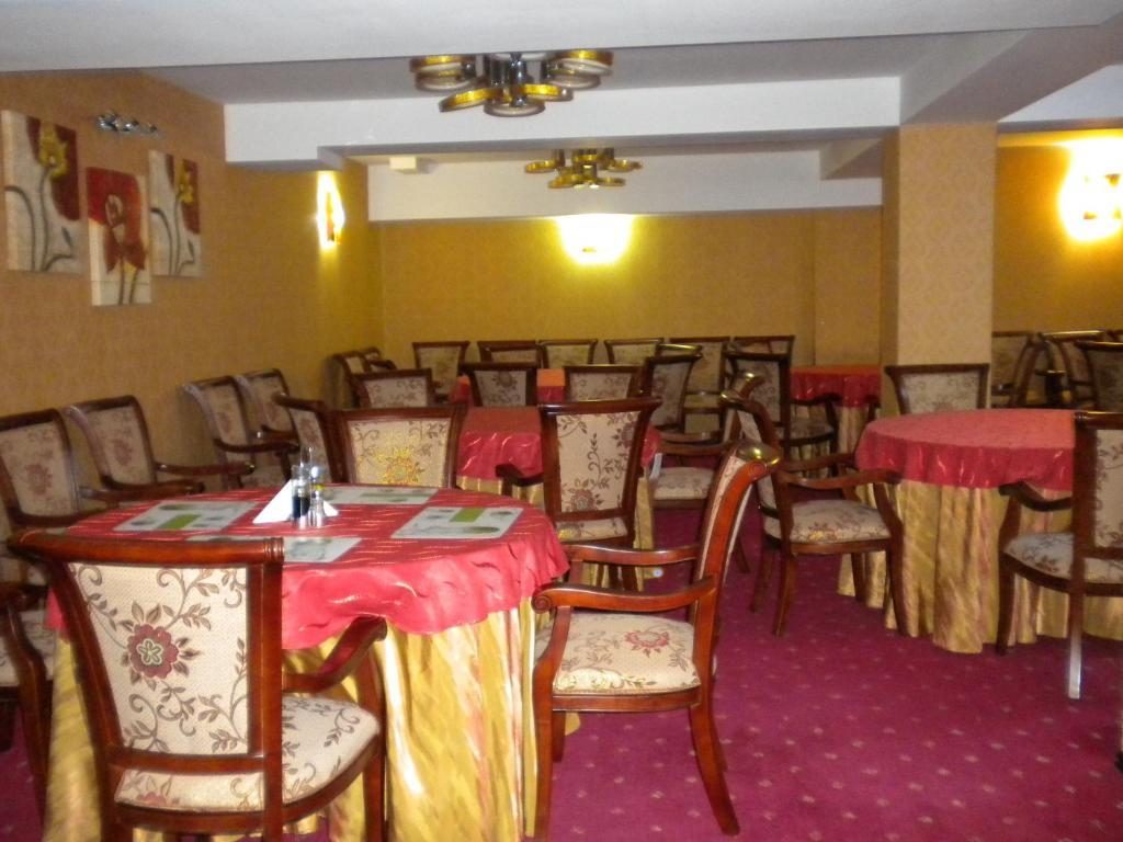 Hotel Cristal Năvodari Extérieur photo