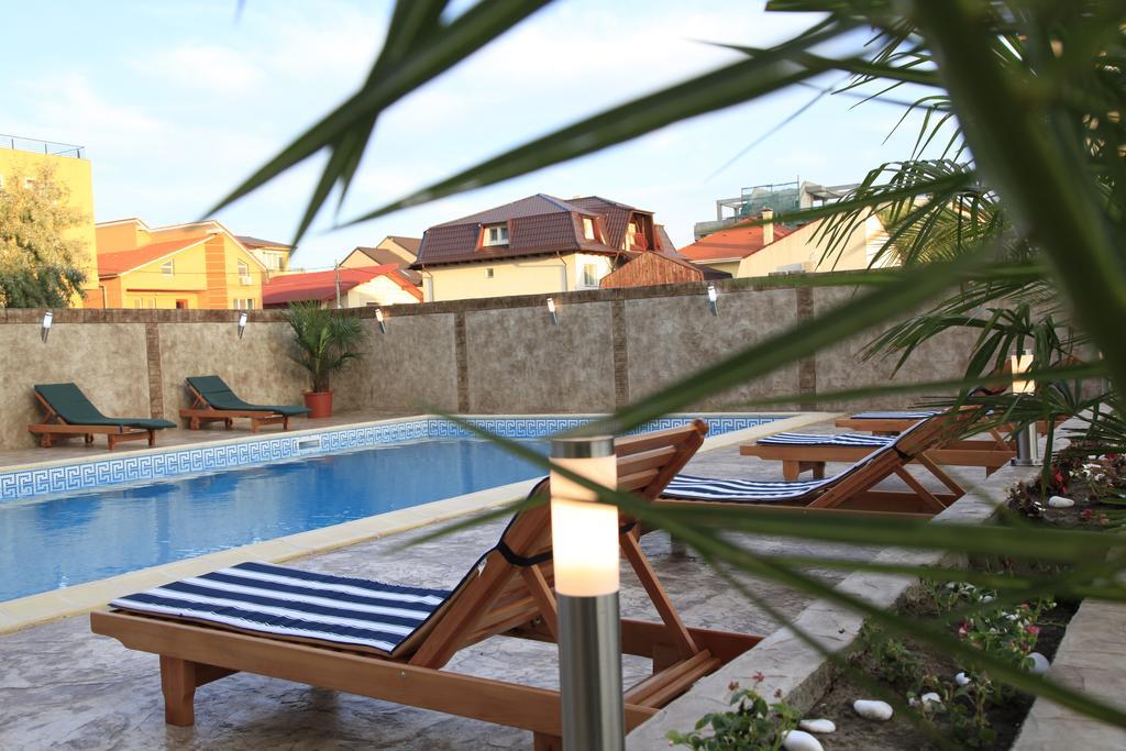 Hotel Cristal Năvodari Extérieur photo